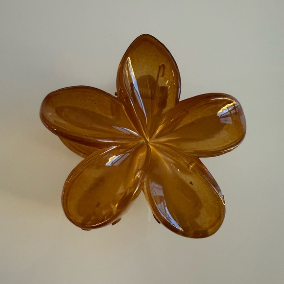 Accessories - Amber Glass Flower Art Piece